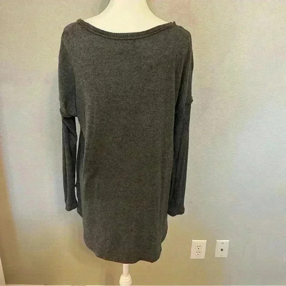 Bobeau ribbed sleeve oversize fit thin sweater in gray & black size small - Picture 7 of 15